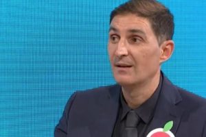 ОВАА НАМИРНИЦА Е „ЧИСТАЧ“ ЗА ЦРЕВАТА, ДОВОЛНИ СЕ ДВЕ ЛАЖИЦИ: Д-р Чубрило откри ШТО ГО ОПОРАВУВА ОРГАНИЗМОТ: „Земете со…“