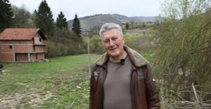 Перо од Босна ја продаде куќата во Германија и купи половина од родното село: Реакциите ги воодушевија гастарбајтерите (ВИДЕО)