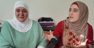 Сања пораснала во православно семејство, па ја променила верата: Цело Сараево зборувало дека и нејзината мајка Весна набрзо ставила хиџаб