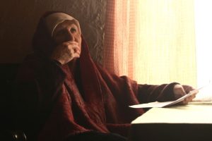 Баба Ванѓа на позната пејачка ѝ го предвидела животот до детали: „Ќе се омажиш за маж кој носи бела униформа, ќе раѓаш само машки деца и ќе работиш додека си жива“
