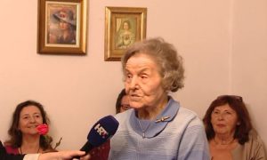 Баба Хелена го прослави 105. роденден, а никогаш не била во болница: Секој ден прави 3 работи и вели дека нема поедноставен рецепт за долговечност